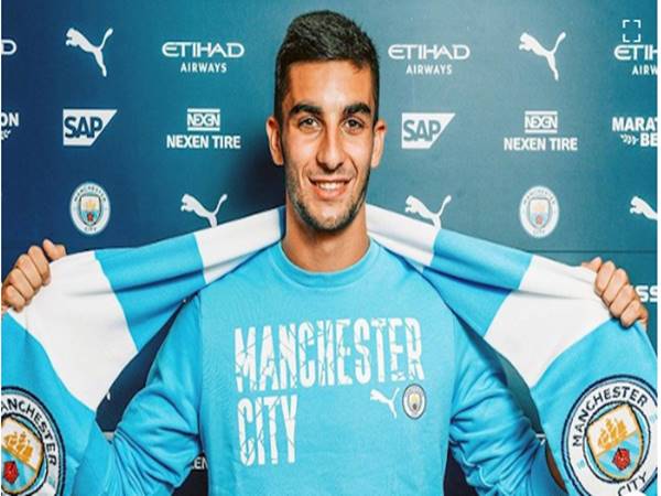 Ferran Torres trong mầu so CLB Manchester City