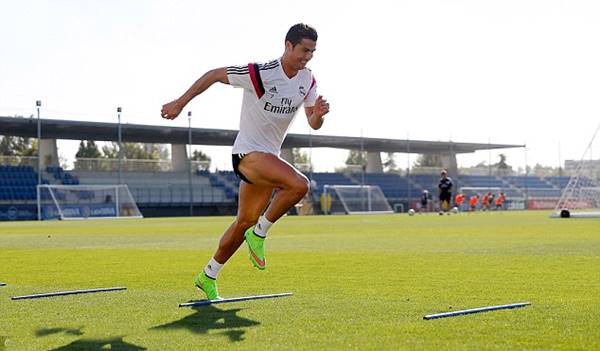 Ronaldo tập luyện Ronaldo tập luyện