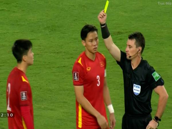 Thẻ vàng phạt bao nhiêu tiền? Mức phạt thẻ vàng ở Việt Nam