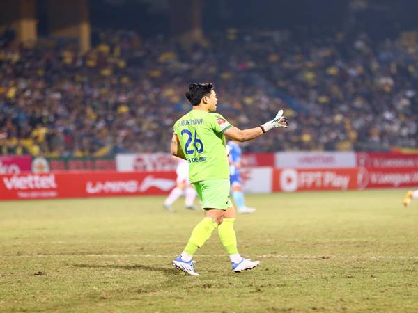 Bóng đá VN chiều 14/4: Trụ cột ĐT Việt Nam chấn thương nặng