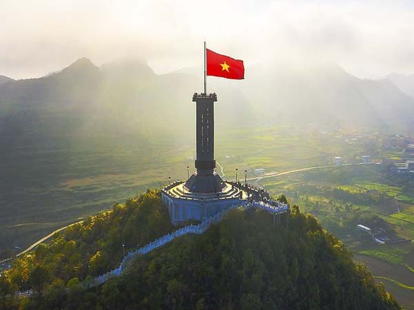 Nằm mơ thấy lá cờ báo điềm gì, đánh con gì may mắn nhất