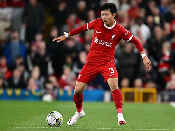 BĐQT tối 31/7: Marseille rút lui khỏi thương vụ Wataru Endo