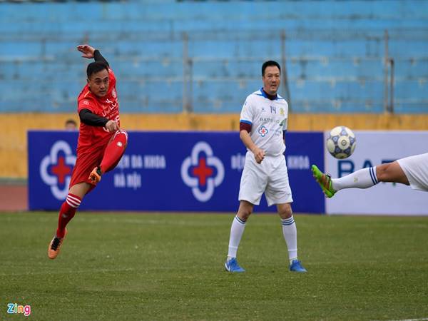 Chia sẻ cho bạn sút bóng sống là gì và cách thực hiện kỹ thuật